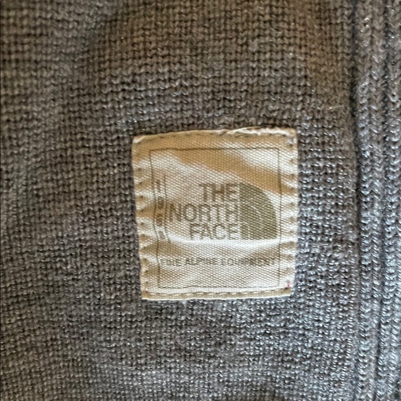 The North Face Gray Zip-Up Sweater with Patterned Sleeves - Picture 7 of 7